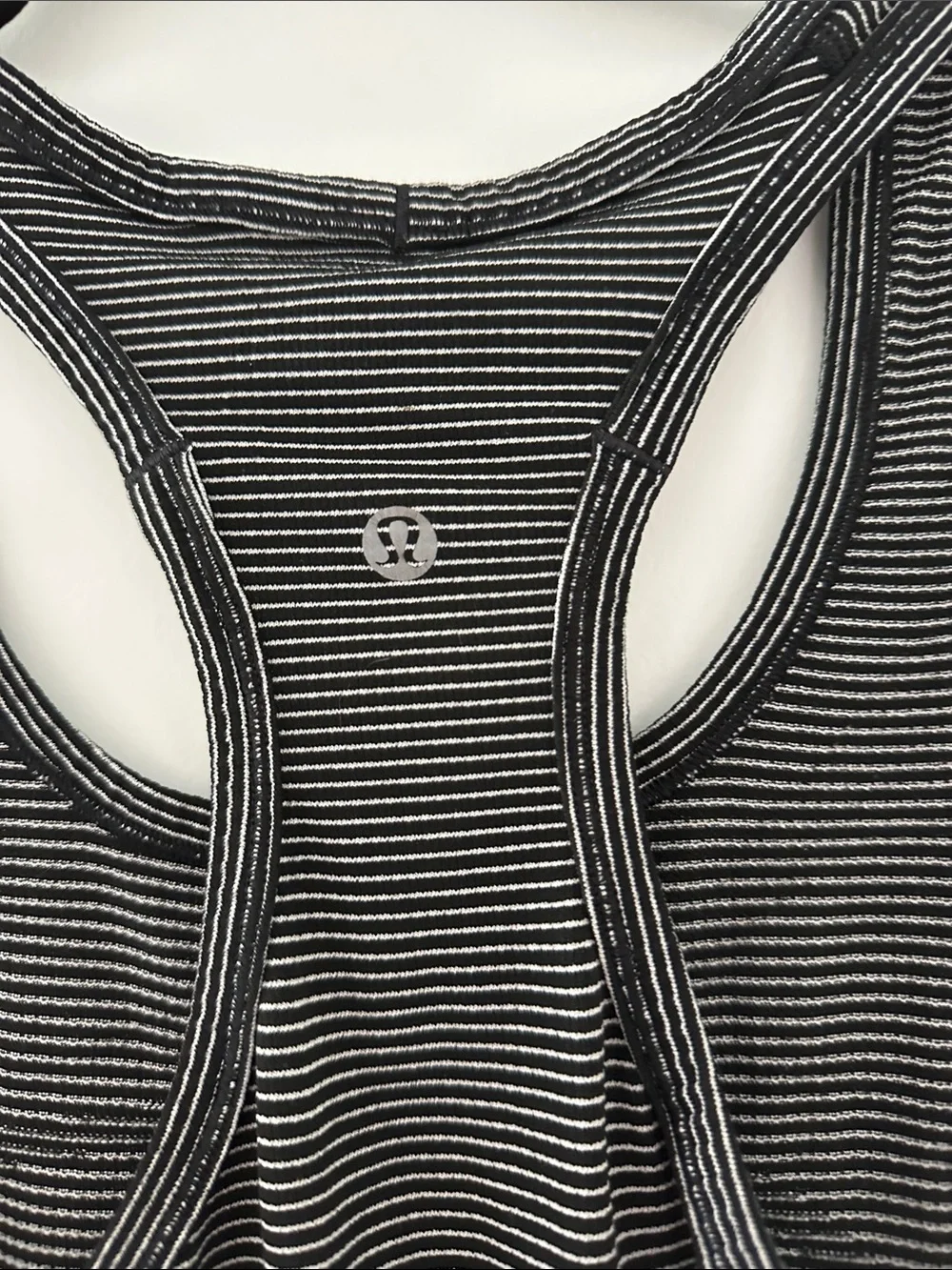 Lululemon Swiftly Tech Racerback Tank in Black and White Stripe | Size 8